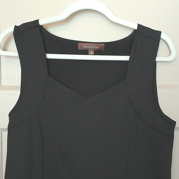 3/$30💜 EUC Melanie Lynne Size M Black Sleeveless Dressy Top - Picture 2 of 6